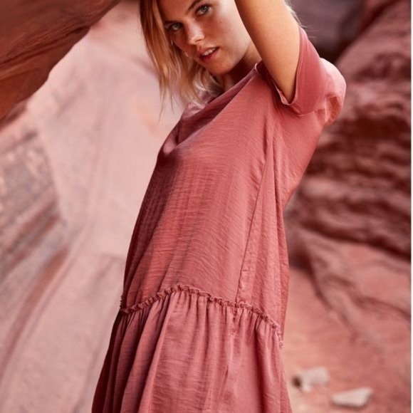 AERIE Dusty Rose Mauve Short Sleeve Drop Waist Ruched‎ Ruffle Silky Dress Sz M - Picture 1 of 10